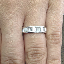 Bague Alliance en or blanc et diamants
