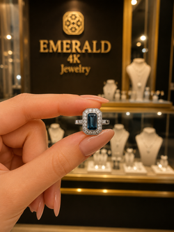 Bague Entourage en or blanc, topaze et diamants