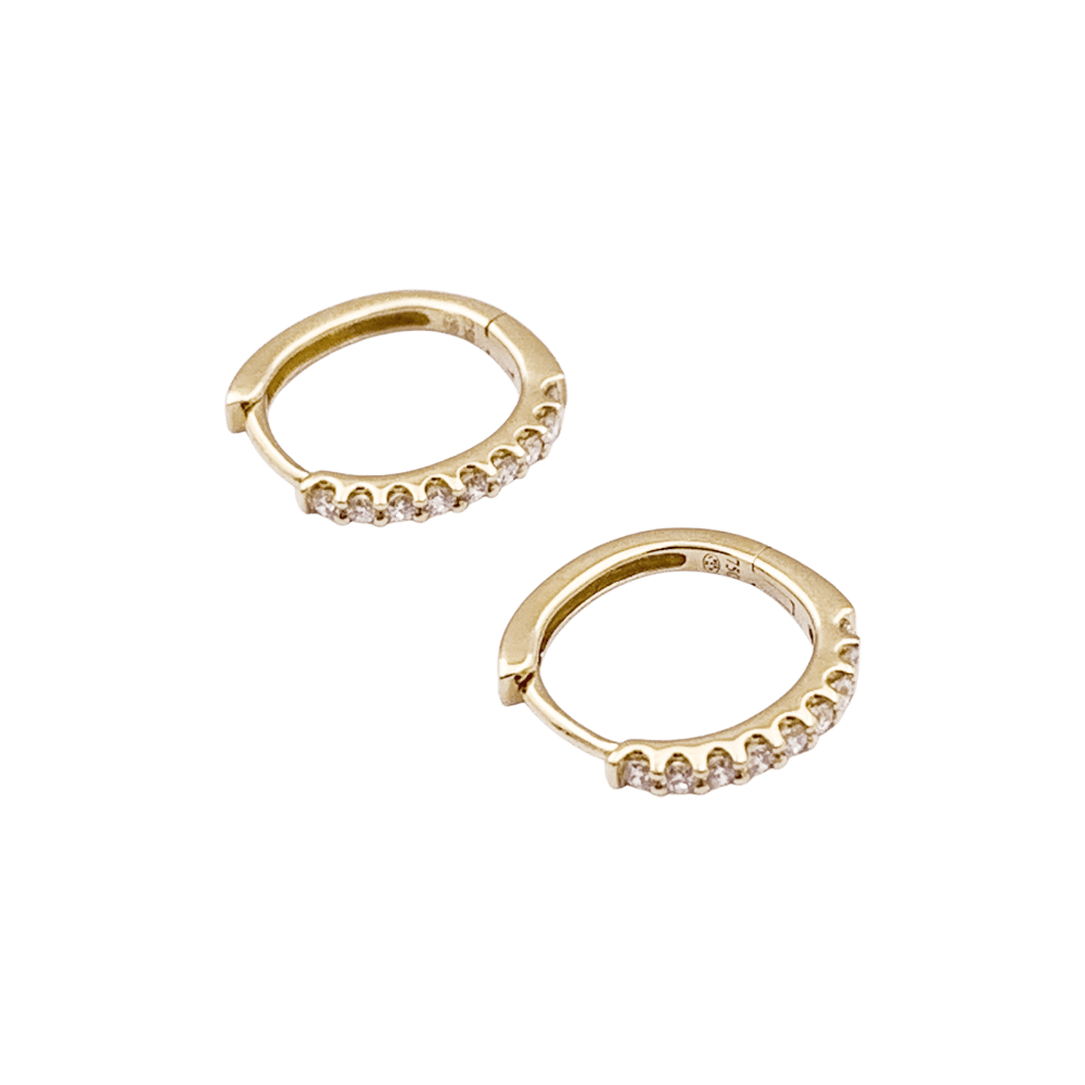 Paire de petites créoles en or jaune, diamants.