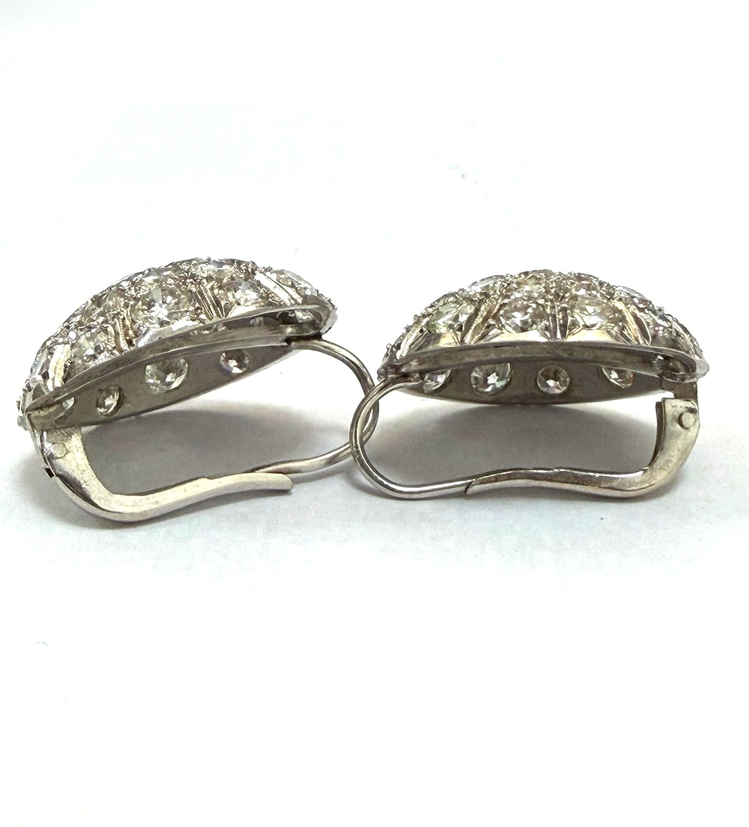 Boucles d'oreilles Dormeuses en or blanc et diamants