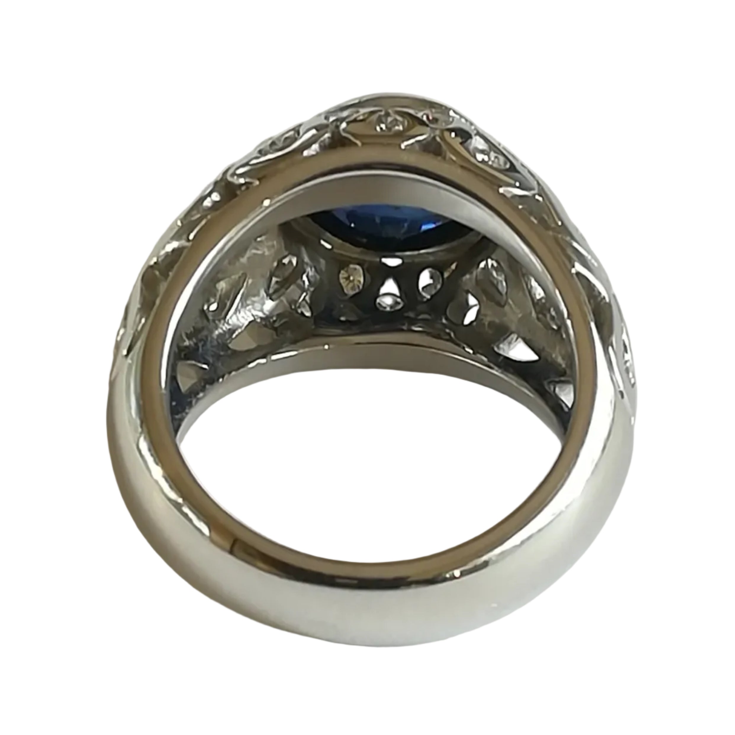 Bague Dôme en or blanc, saphir et diamants
