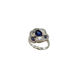 Bague Entourage ISABELLE LANGLOIS "Flora Pensée" en or blanc, pierres de lune, iolites et diamants