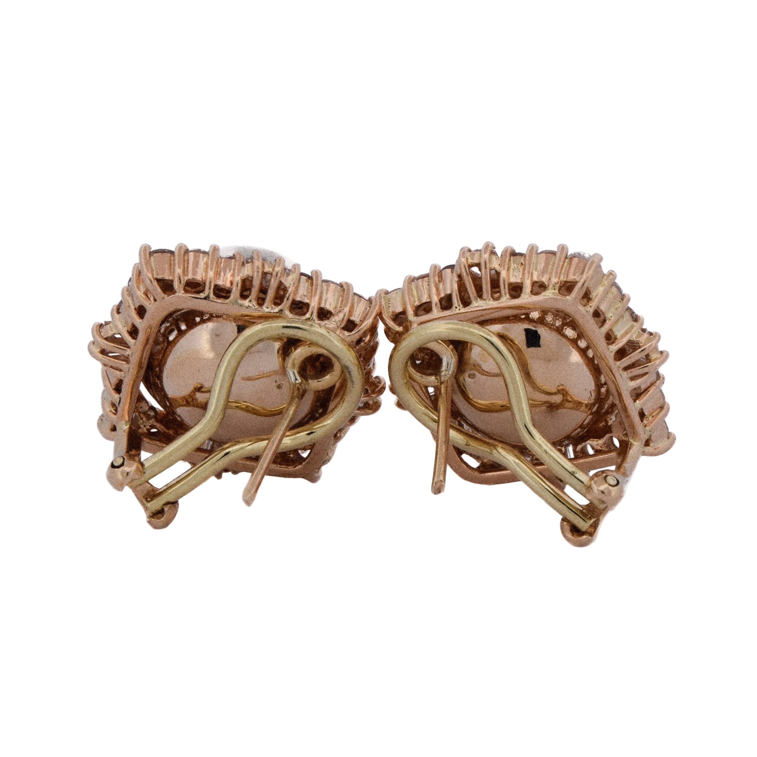 Boucles d'oreilles Clips en or jaune, corail et diamants