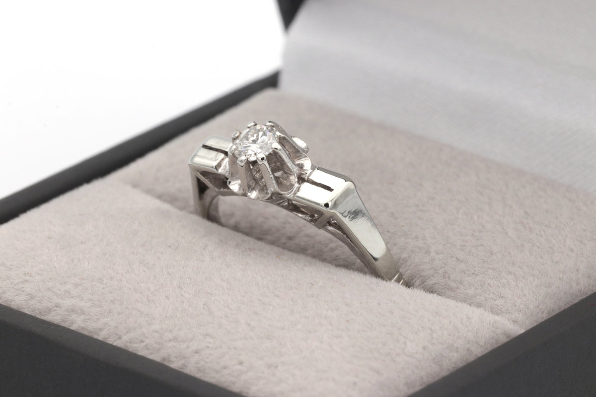 Bague Solitaire en or blanc et diamant