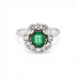 Bague Marguerite MELLERIO en platine, émeraude et diamants