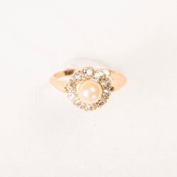 Bague Marguerite en or rose, perle et diamants