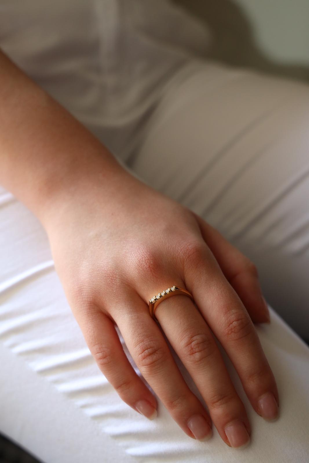 Bague Demi alliance Or jaune  Diamant