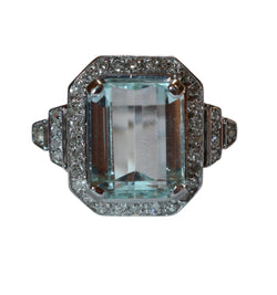 Bague Entourage en or blanc, aigue-marine et diamants