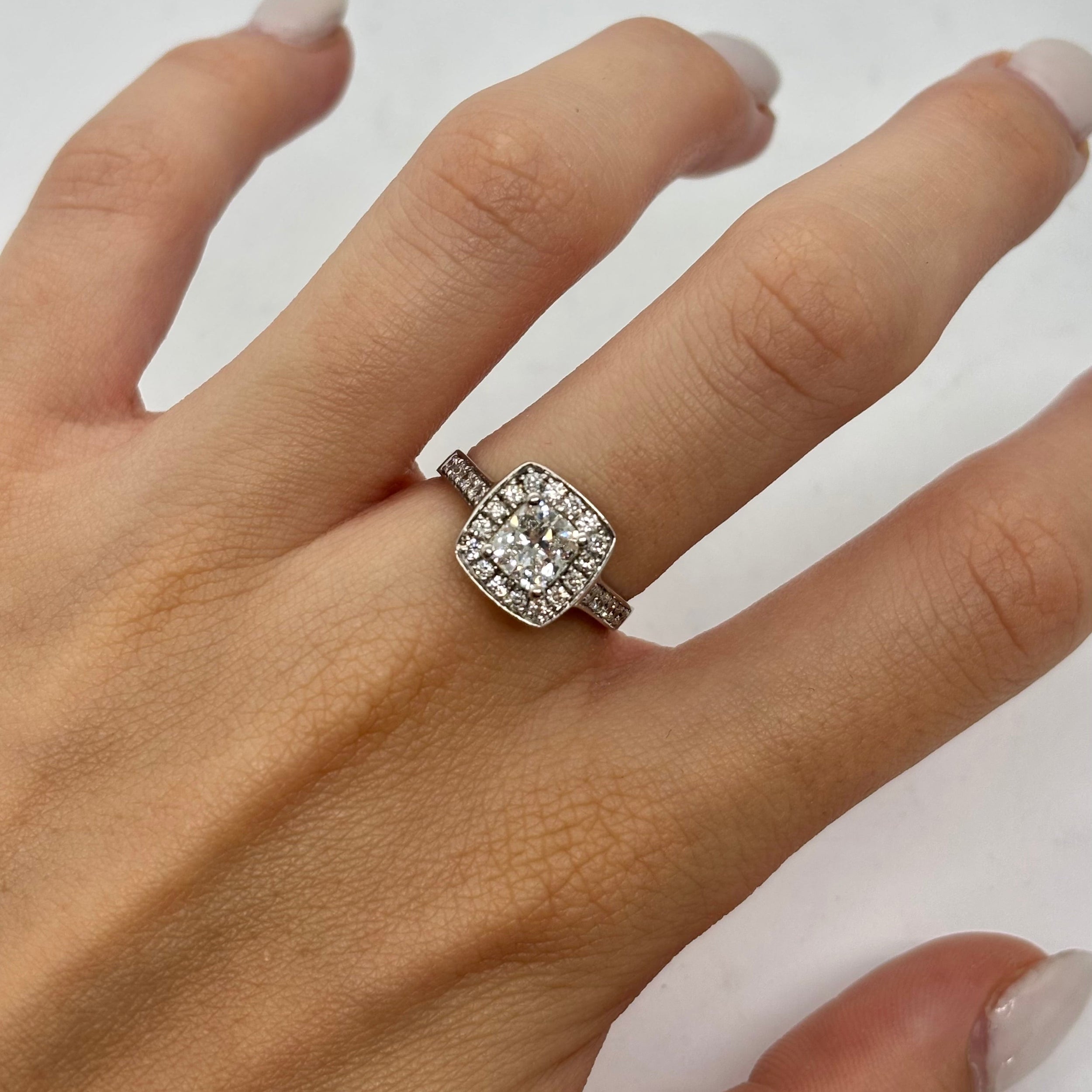 Bague solitaire or blanc et diamants