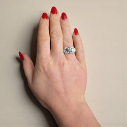 Bague Toi & Moi en or blanc, saphir et diamants
