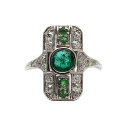 Bague Art Déco en or blanc, émeraudes et diamants
