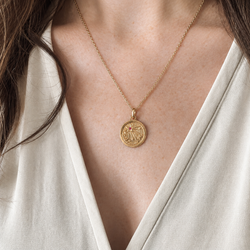 Médaille "Etoile d'amour" en or jaune et rubis