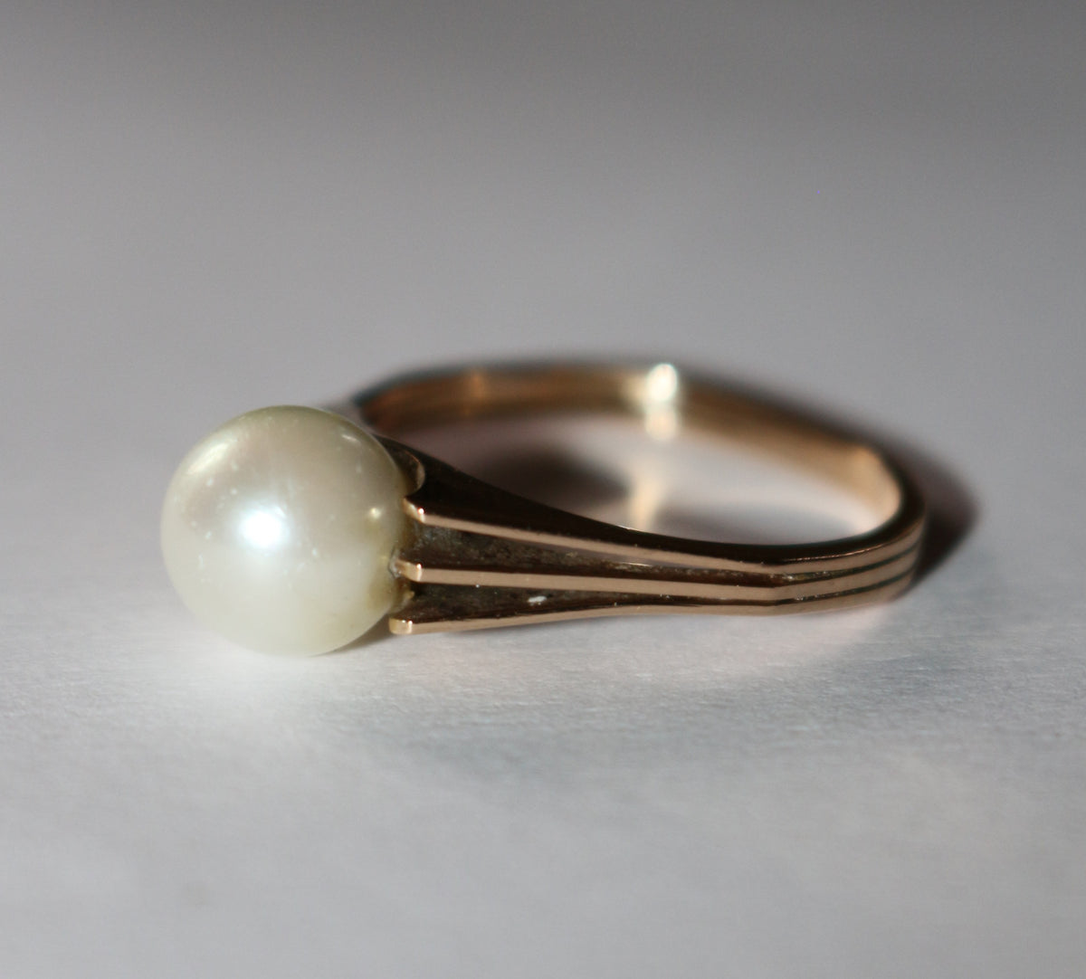 Bague en or jaune et perle de culture