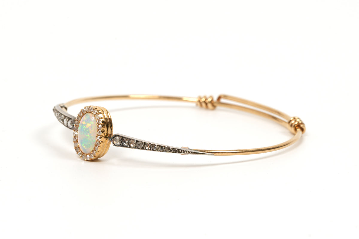 Bracelet Jonc en or jaune, opale et diamants