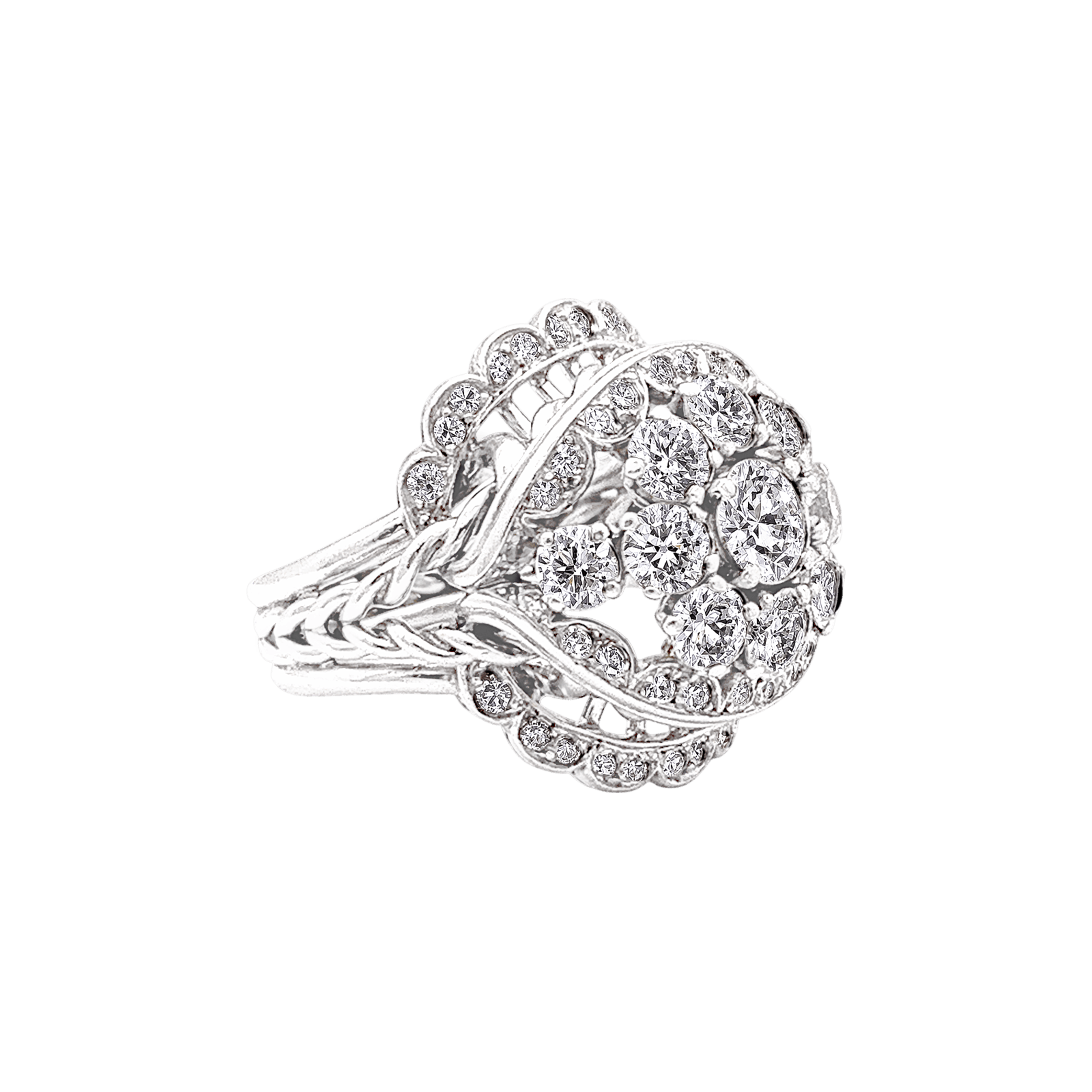 Bague fleur vintage en platine et diamants.