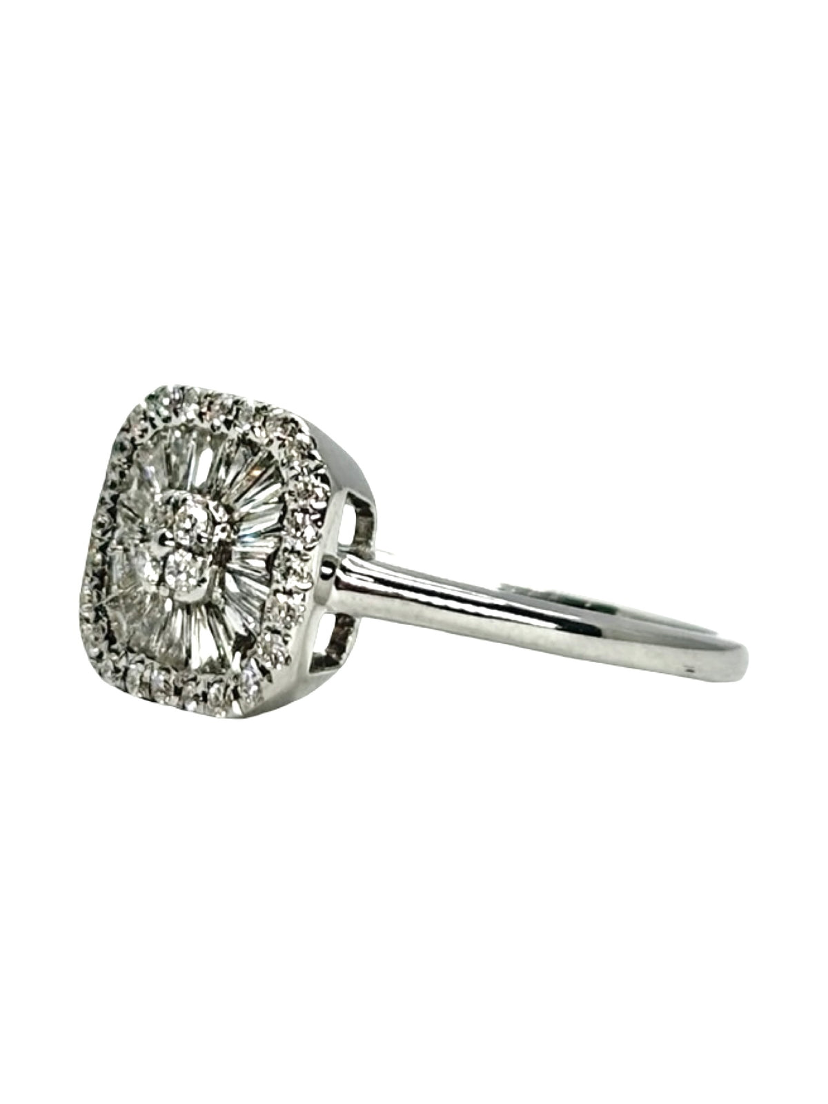 Bague Solitaire en or blanc et diamants