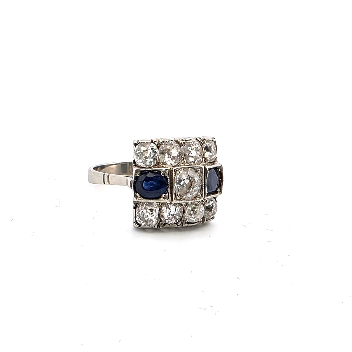 Bague Tank en or blanc, saphirs et diamants