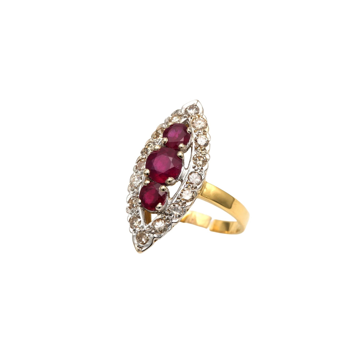 Bague Marquise en or blanc, or jaune, rubis et diamants