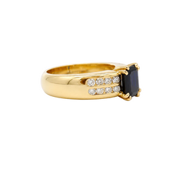 Bague Solitaire en or jaune, saphir et diamants