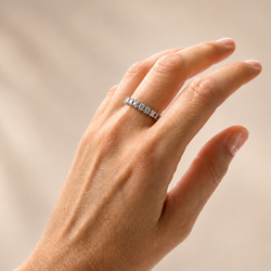 Bague Alliance en or blanc et diamants