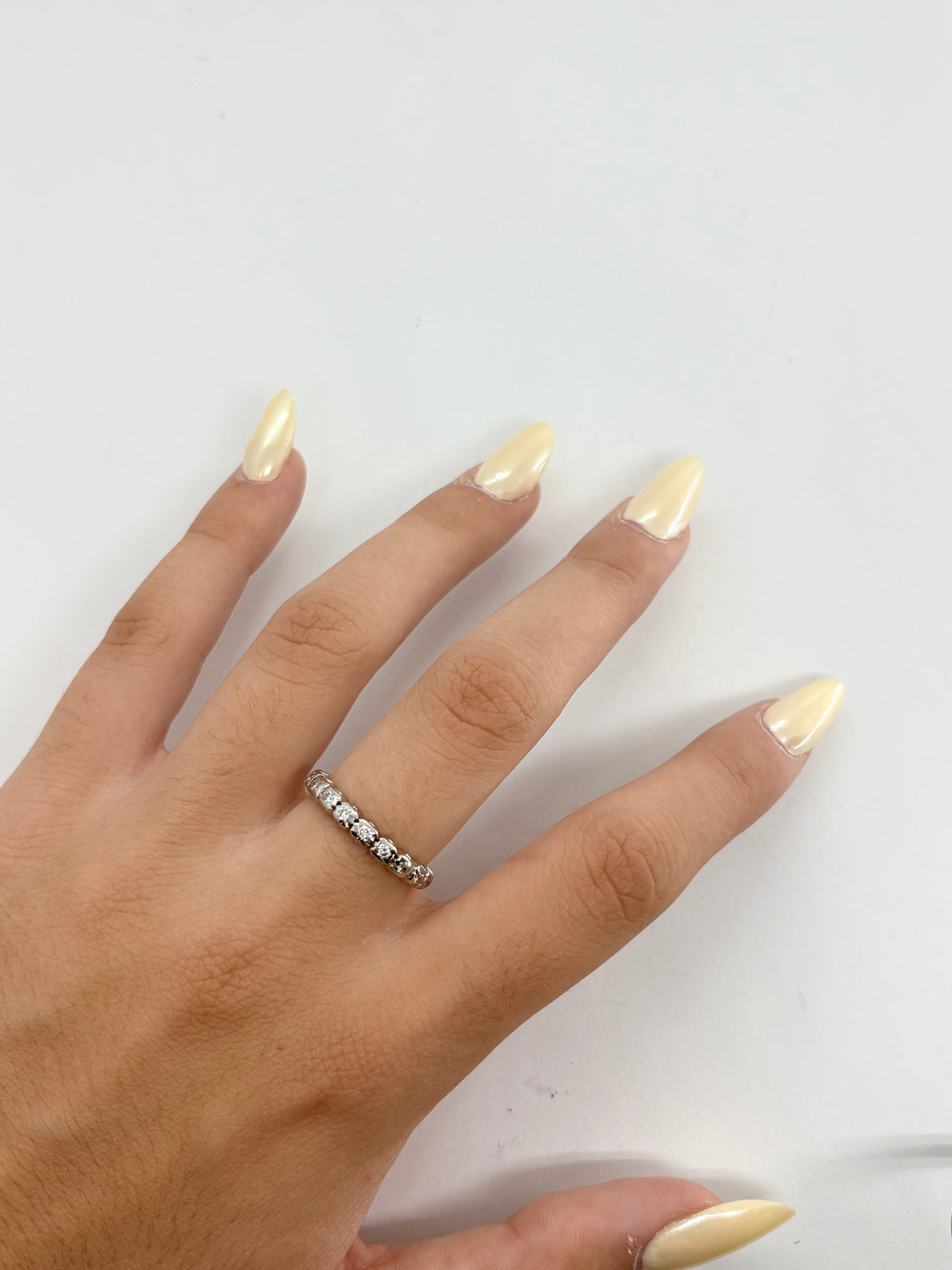 Bague Alliance en or blanc et diamants