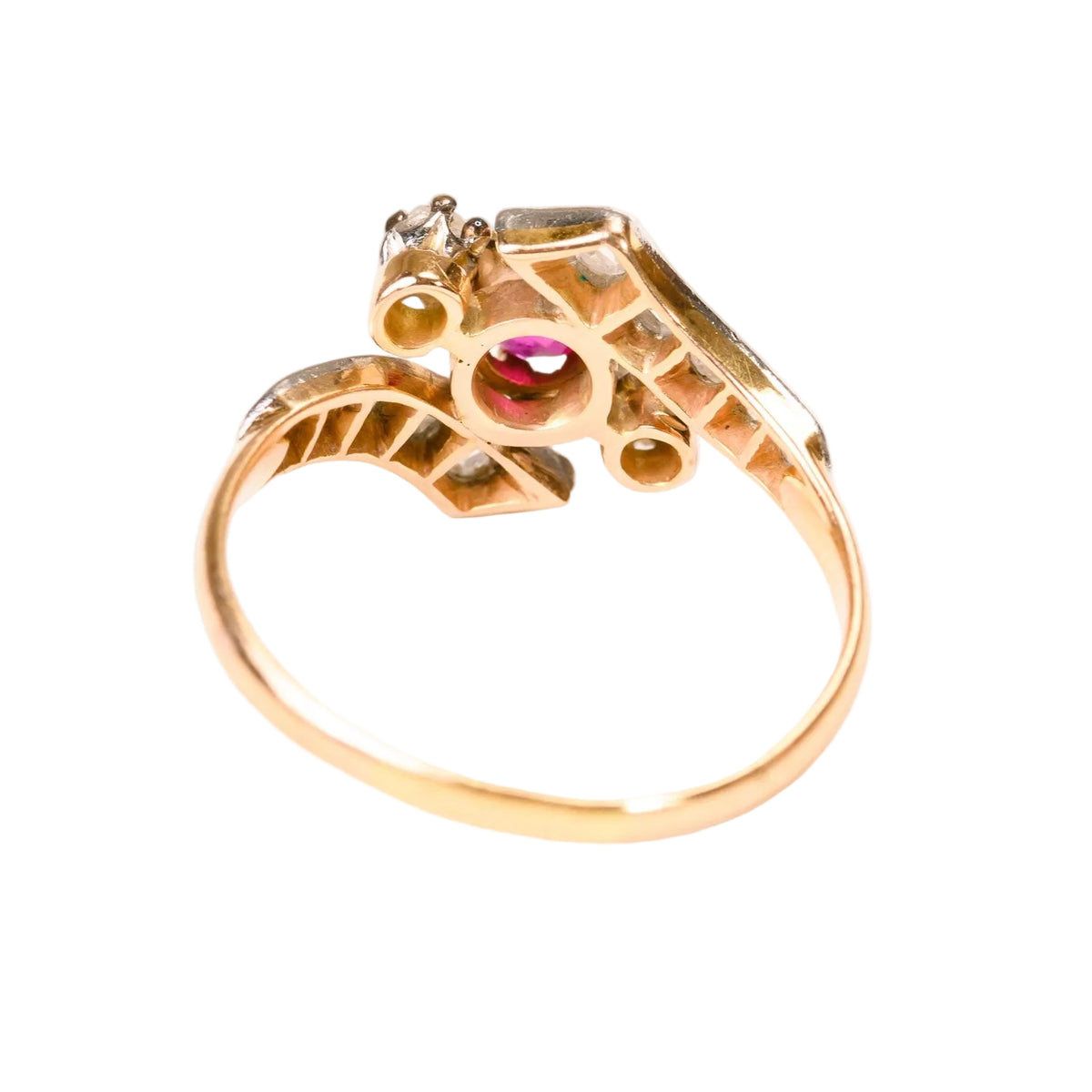 Bague Trilogie en or jaune, platine, rubis et diamants