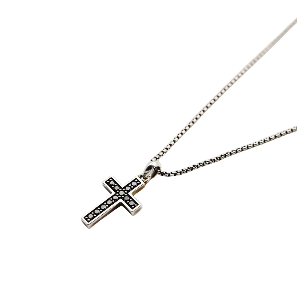 Collier Pendentif Croix DAVID YURMAN en argent et diamants noirs