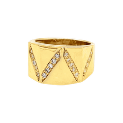 Bague or jaune et lignes de diamants.