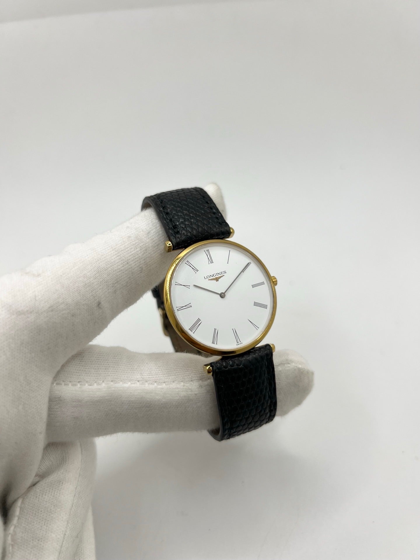 Montre LONGINES "La Grande Classique" plaqué or, acier et cuir