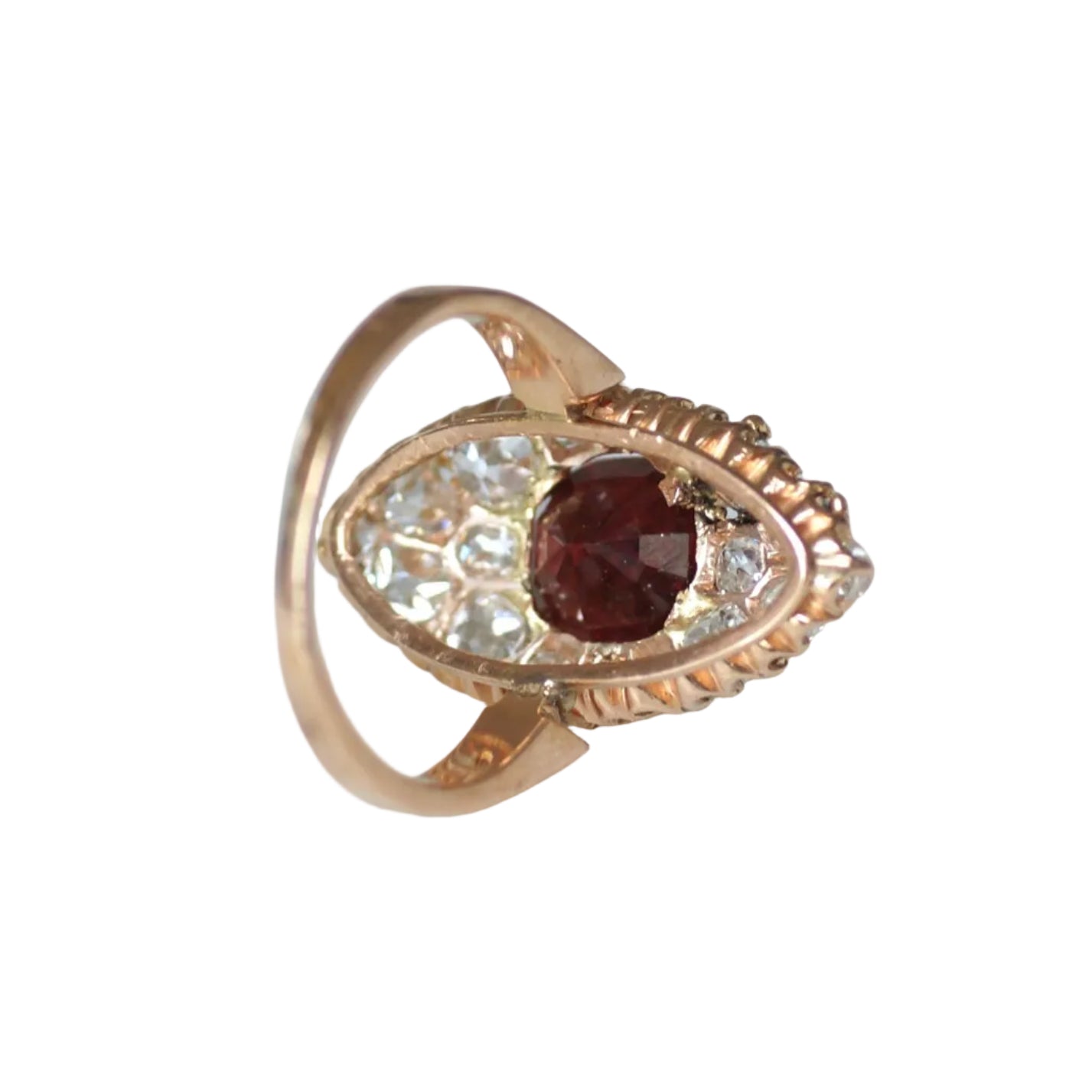 Bague Marquise en or rose, spinelle et diamants