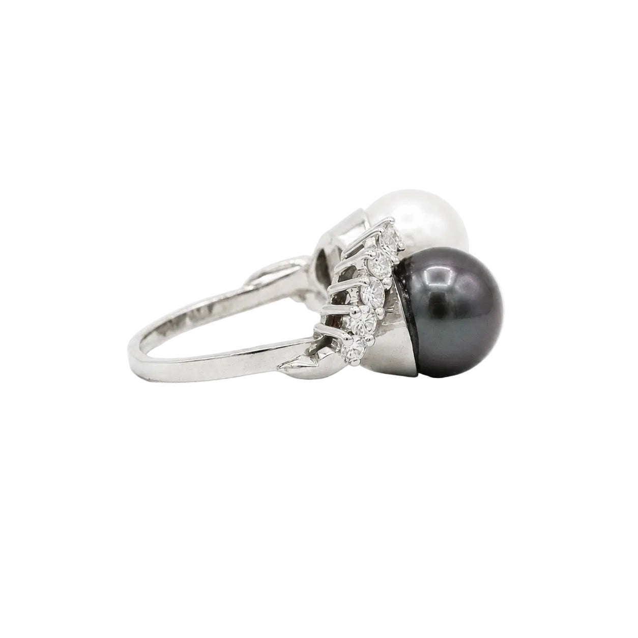 Bague Toi & Moi en or blanc, perles et diamants