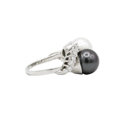 Bague Toi & Moi en or blanc, perles et diamants