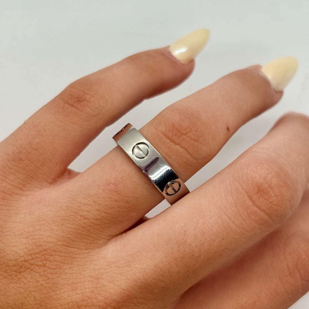 Bague Alliance CARTIER "Love" en or blanc