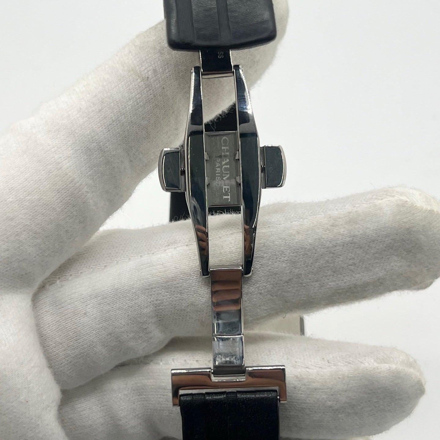 Montre CHAUMET "Dandy" en acier et cuir