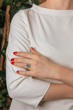 Bague Pompadour Or blanc Emeraude