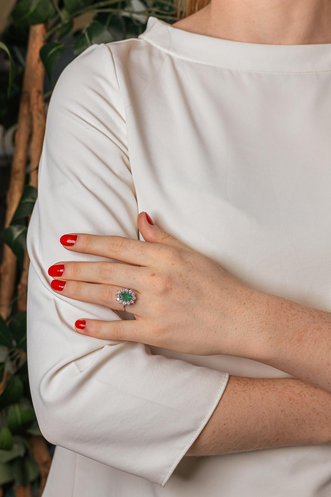Bague Pompadour Or blanc Emeraude