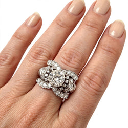 Bague Entourage en or blanc et diamants