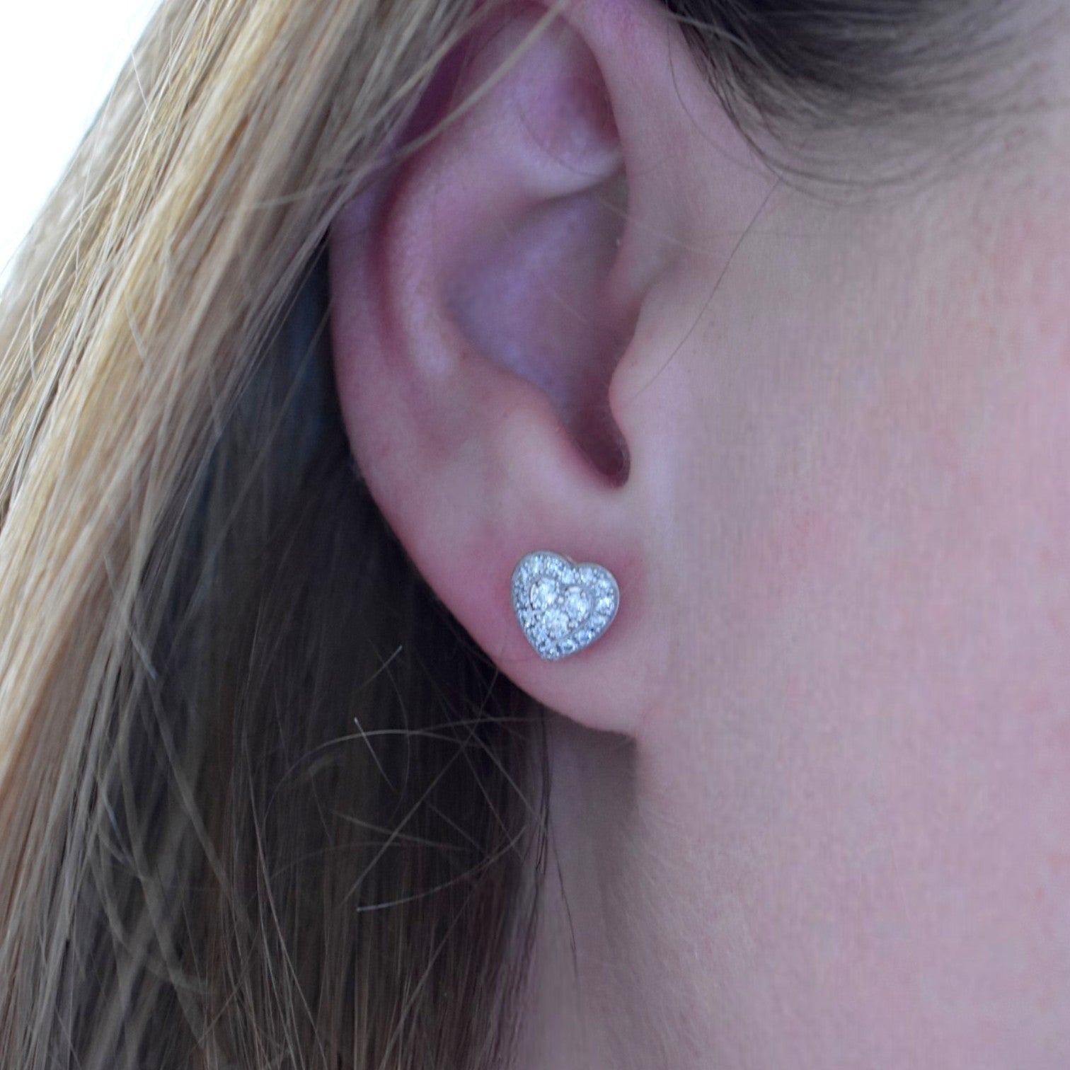 Boucles d'oreilles Puces en or blanc et diamants