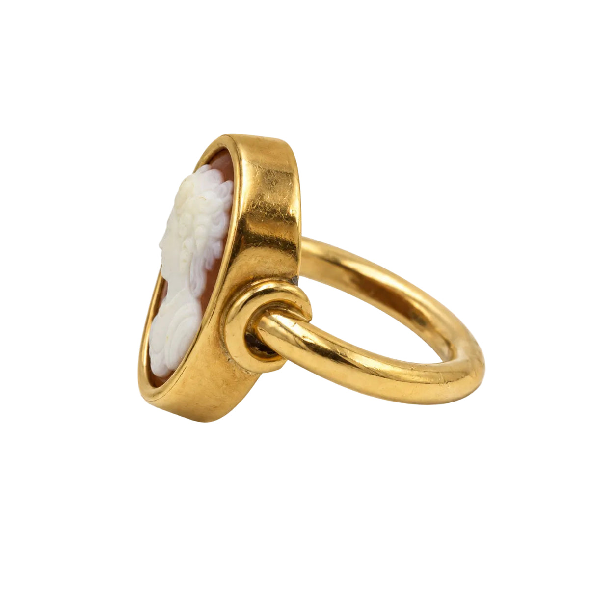 Bague en or jaune et camée