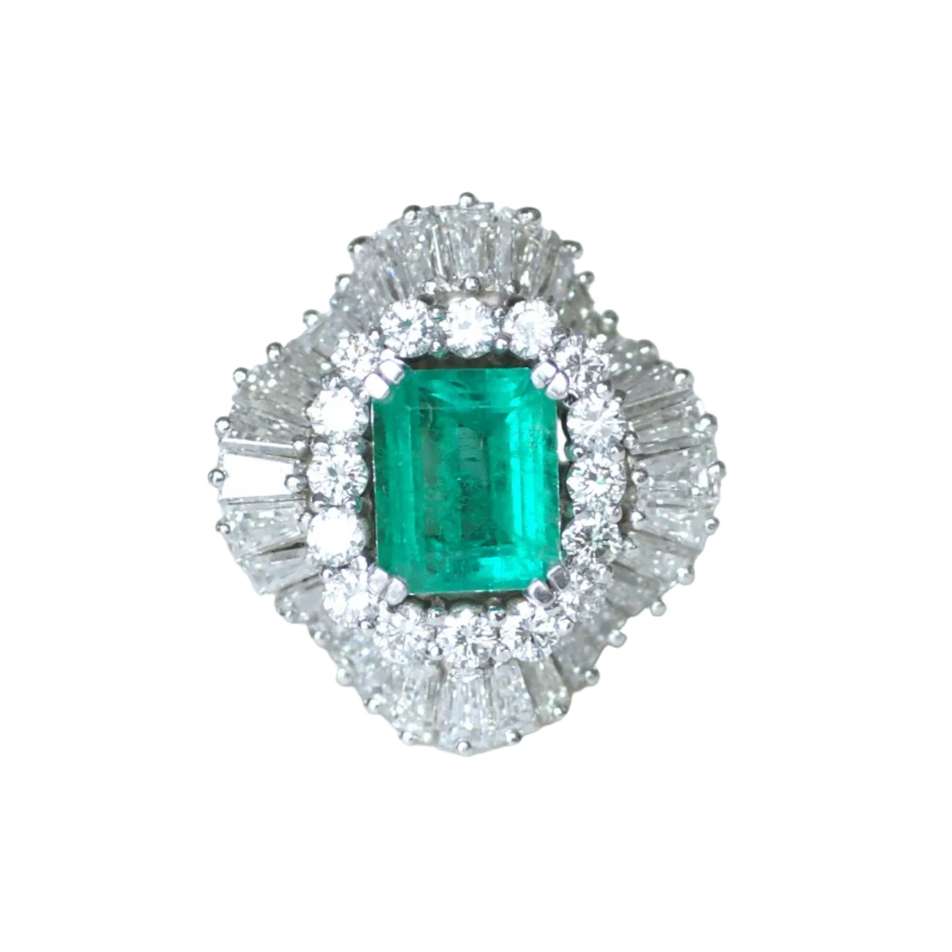 Bague Entourage en or blanc, émeraude et diamants