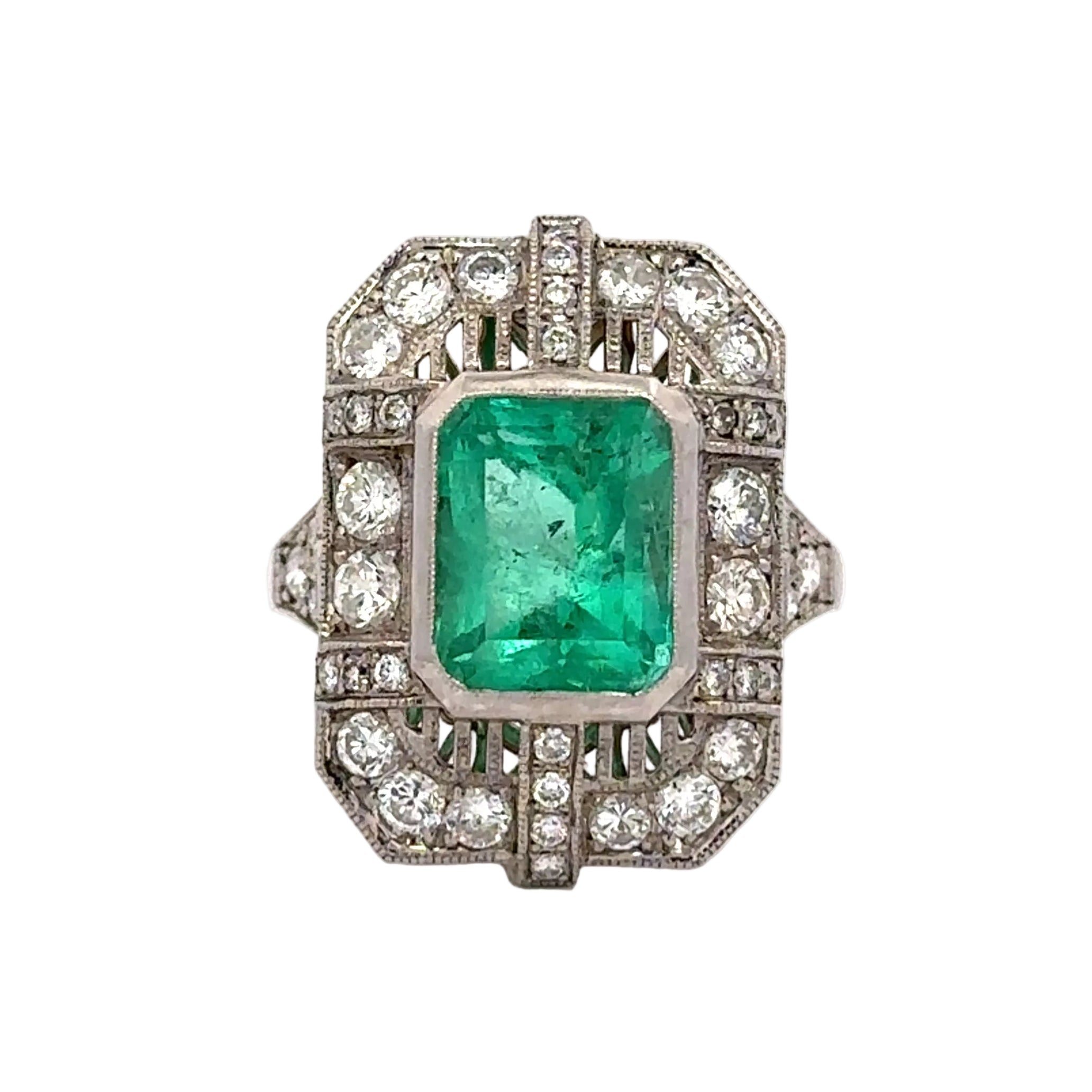 Bague Entourage en or blanc, émeraude et diamants