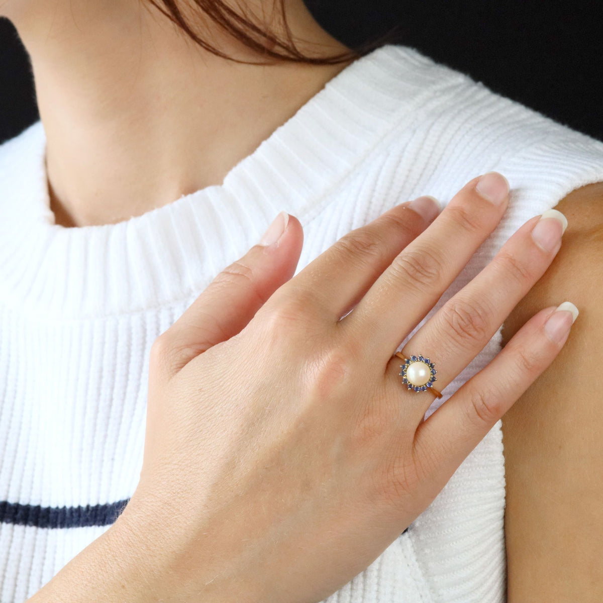 Bague Entourage en or jaune, perle et saphirs