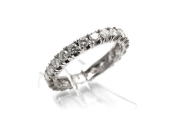 Bague Alliance en or blanc et diamants