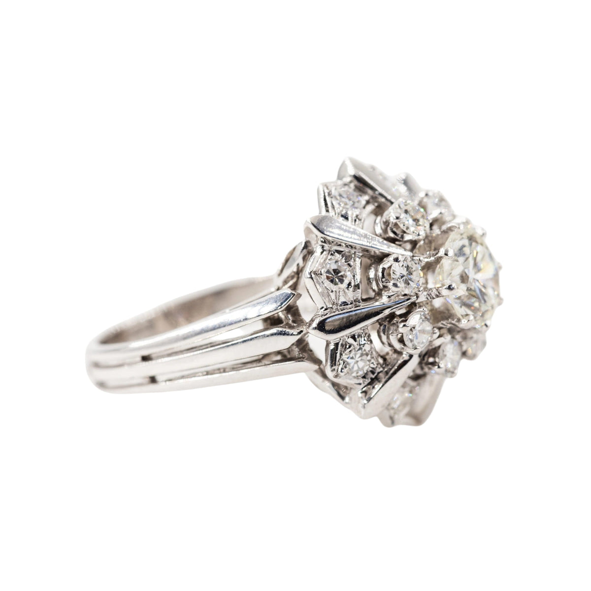 Bague Entourage en or blanc, platine et diamants
