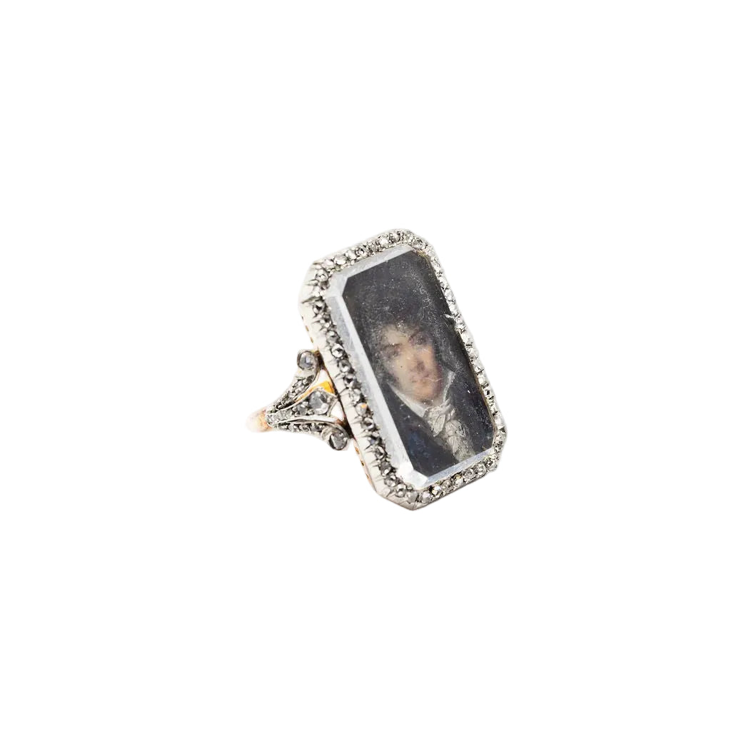 Bague portrait miniature en or jaune et argent avec diamants