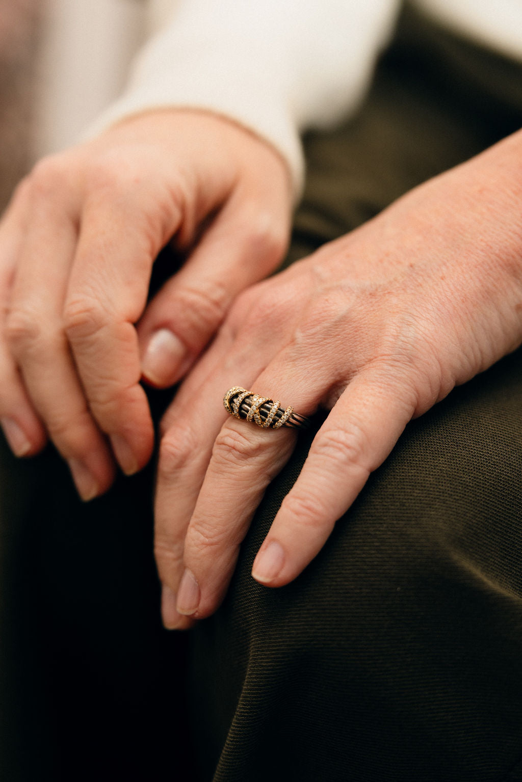 Bague Jonc DAVID YURMAN "Helena" en or jaune, argent et diamants