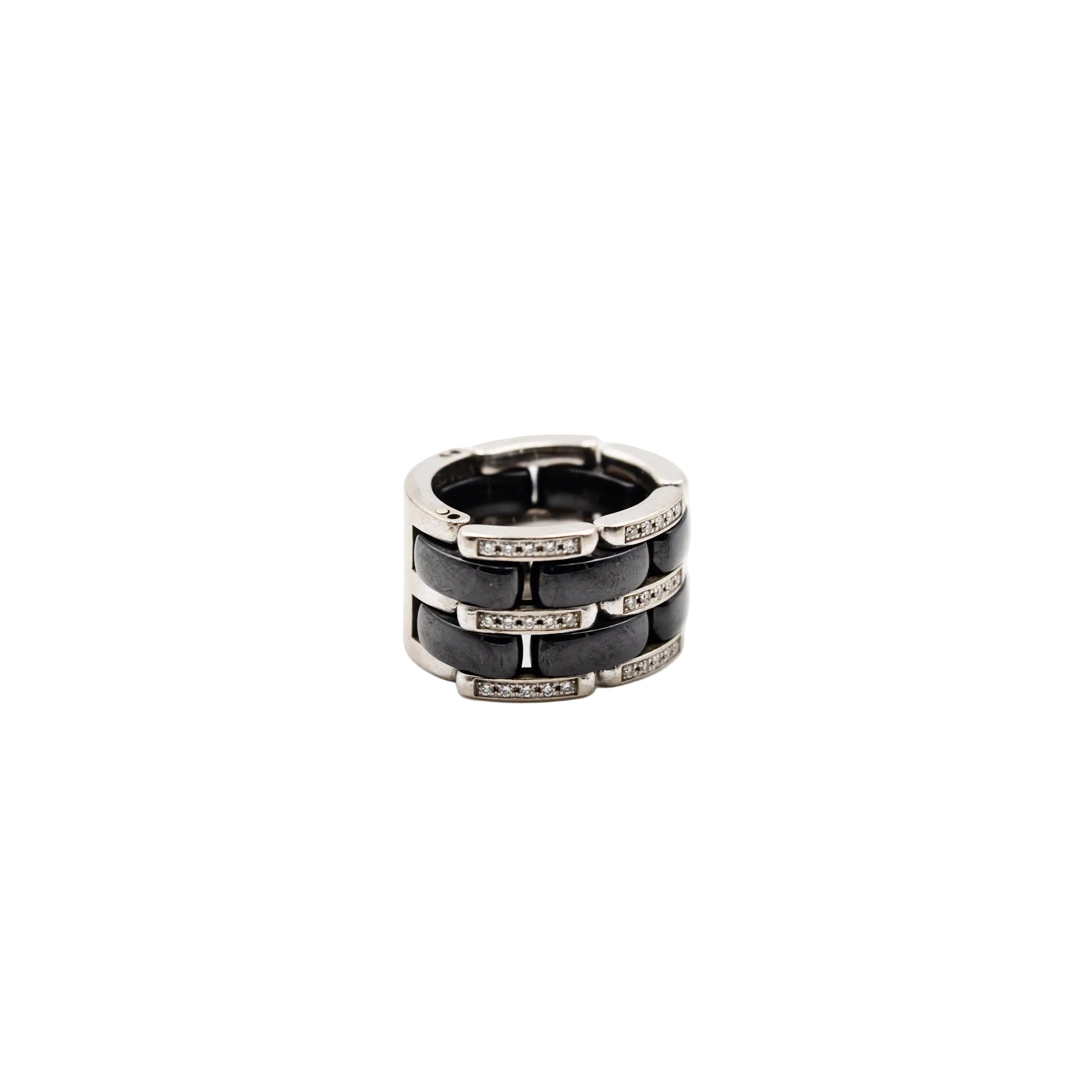 Bague CHANEL "Ultra" en or blanc, céramique noire et diamants
