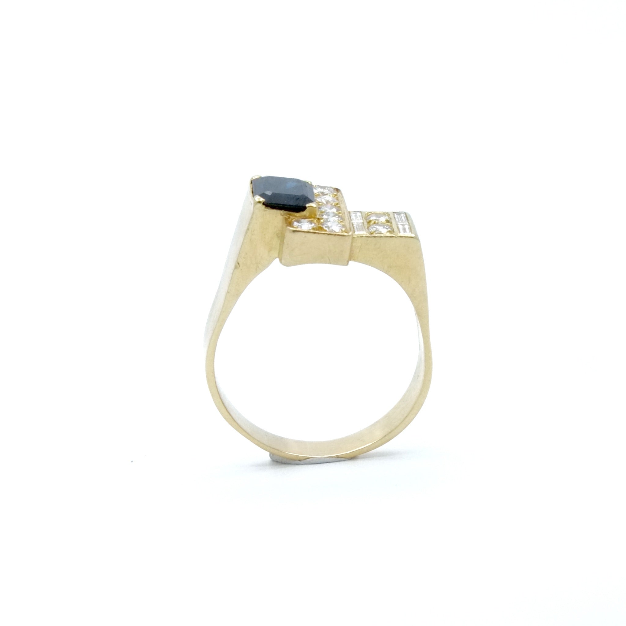 Bague tank asymétrique