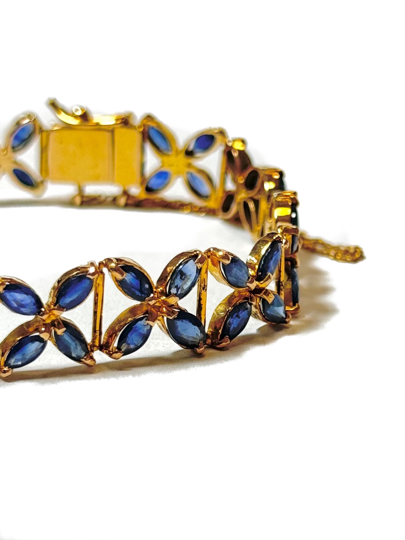 Bracelet rosaces de saphirs