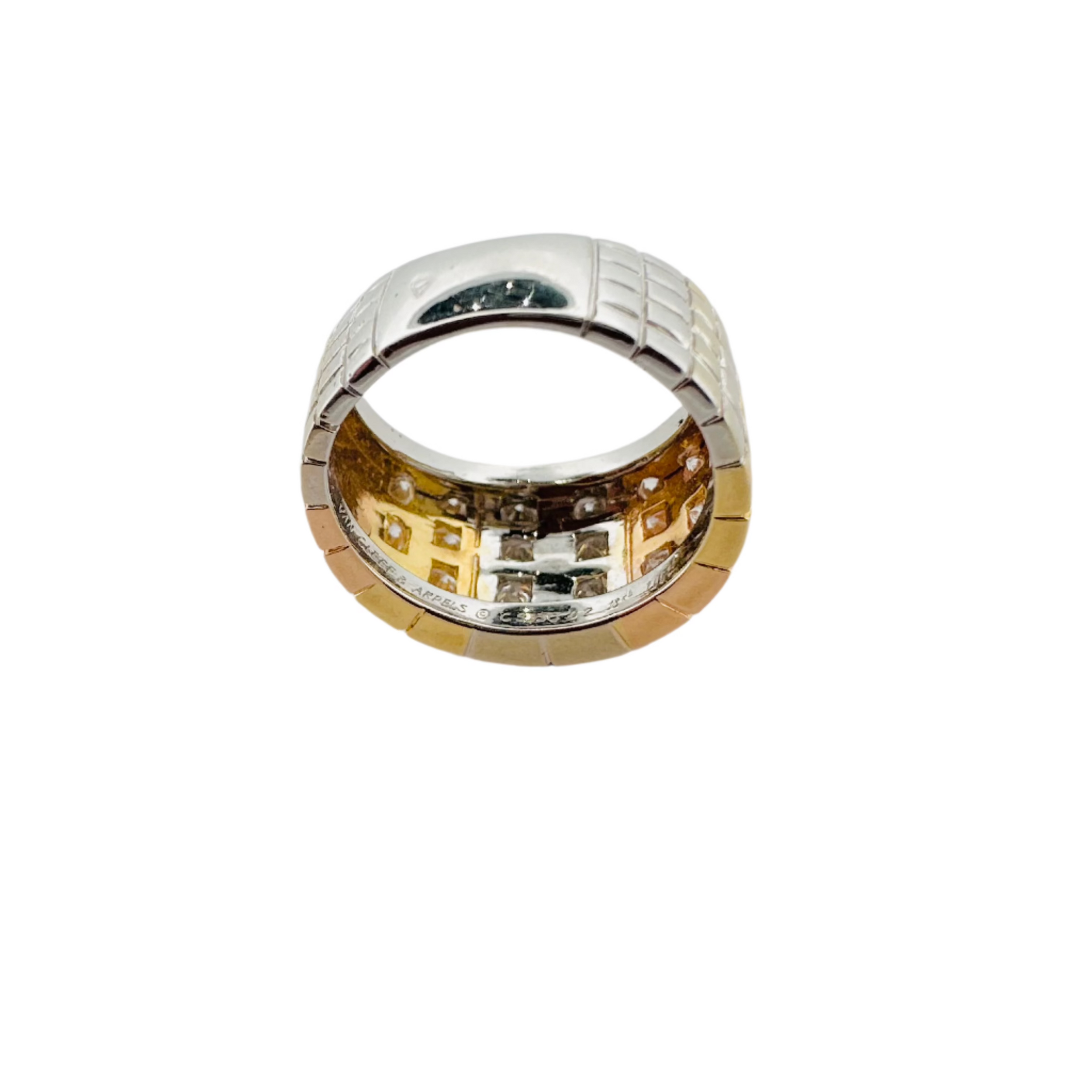 VAN CLEEF & ARPELS signet ring in yellow gold, white gold, rose gold and diamonds